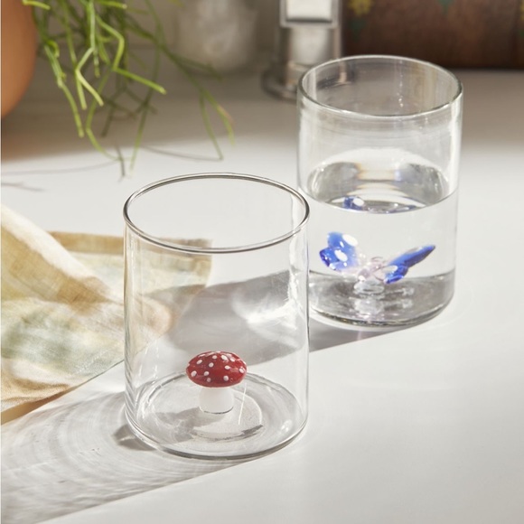 Peekaboo Butterfly Tumbler Glass - Picture 1 of 3